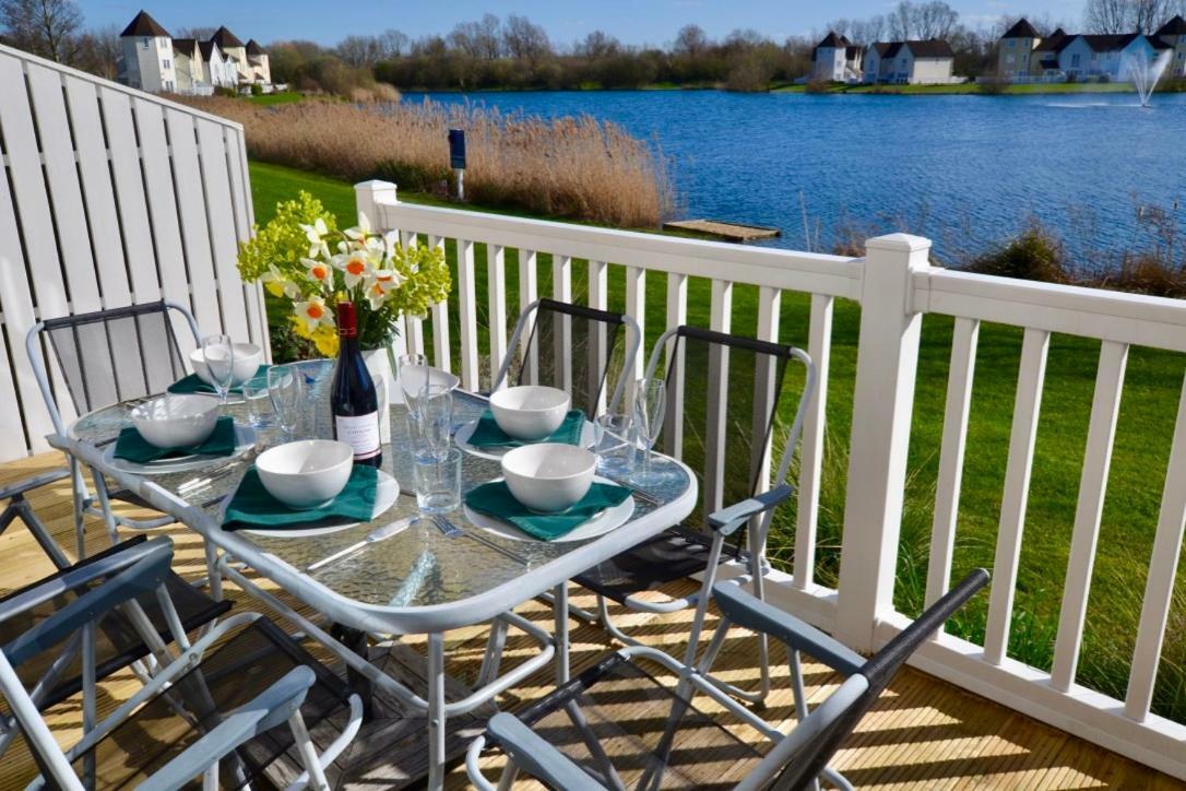 Swan Cottage ไซเร็นเซสเตอร์ ภายนอก รูปภาพ